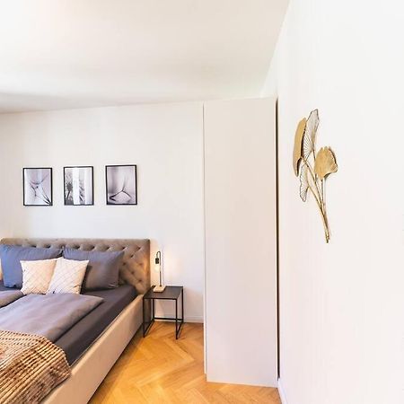 Tip! Erstklassiges 120 Qm Apartment Am Neumarkt Дрезден Екстериор снимка