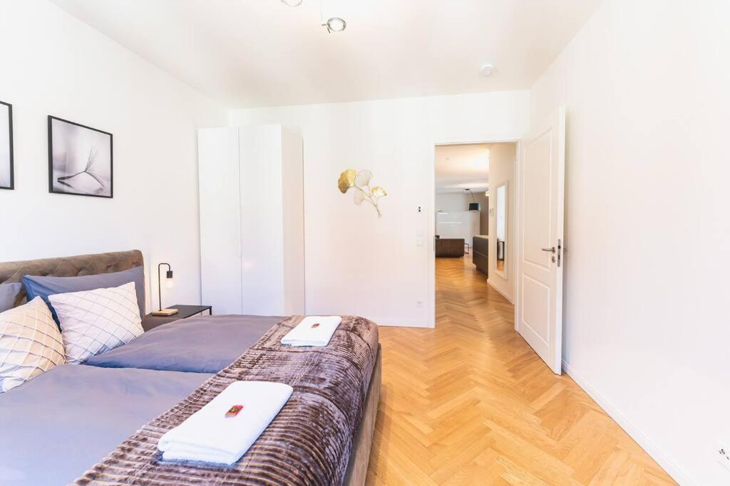 Tip! Erstklassiges 120 Qm Apartment Am Neumarkt Дрезден Екстериор снимка